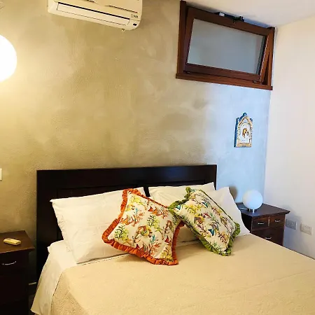 Appartement Charming In With Shared Pool