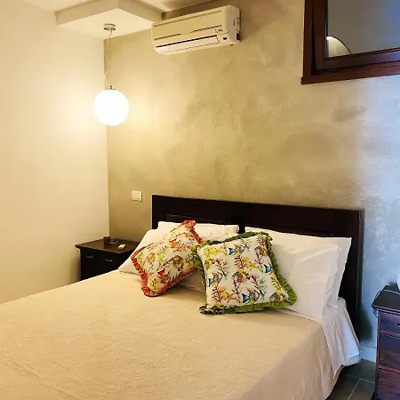 아파트 Charming In With Shared Pool