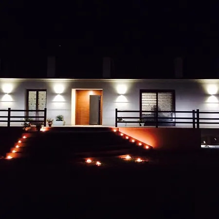 Charming In With Shared Pool *